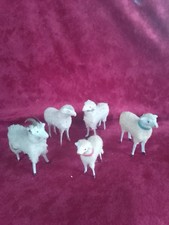 4 Moutons et 1 bélier