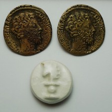 Boutons de Manchettes  en Fausses Pièces  Romaines et en Céramique, Voir Photo