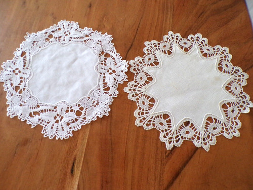 Lot napperons anciens - lot,