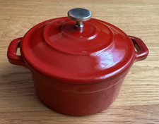 Mini cocotte en fonte - rouge