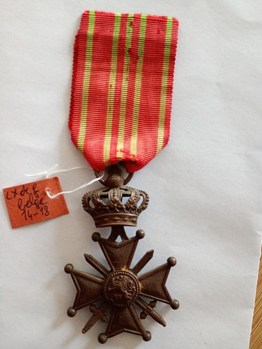 Médaille militaire insigne - médaille,