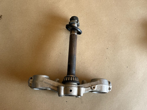 Té fourche inférieur - té,