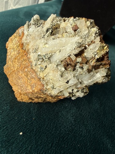 Quartz pyrite sidérite - quartz,, et