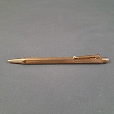 PLU-176. Stylo à Bille Caran