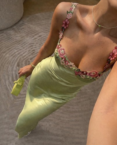 Robe satin verte fleurie - , sexy
