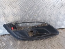 Cache contour antibrouillard