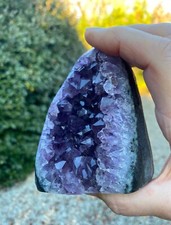 Géode Améthyste Uruguay   - 9cm de hauteur - 621 grammes