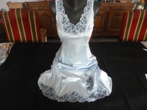 Jolie combinaison fond robe - jolie,