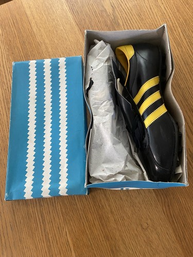 Rare paire chaussures foot - rare, de