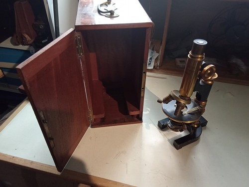 Microscope stiassnie vers - vers, 1900