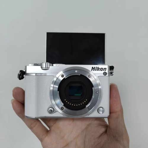 Nikon mirrorless 8 - nikon, 20.8