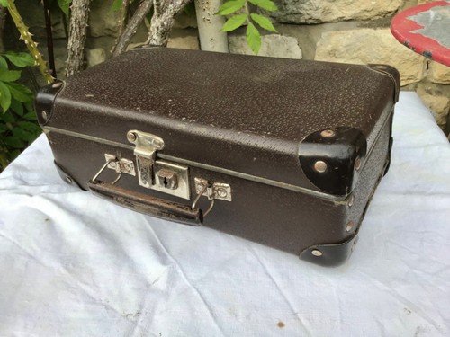 Jolie petite valise carton - valise,