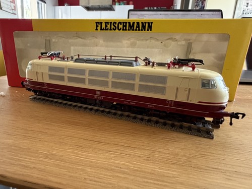 Locomotive electrique 4376 - locomotive,