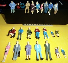lot de 24 figurines pour