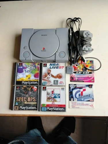 Playstation avec jeux - avec, et