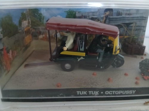 Tuk james bond - bond, octopussy