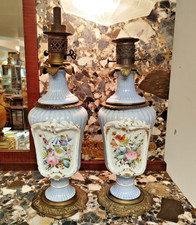 Paire LAMPES a PETROLE