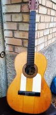 ancienne guitare espagnole