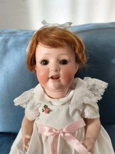 PETITE POUPÉE CARACTÈRE