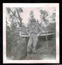 SOLDIER IN COUNTRY KOREA/VIETNAM? HILLSIDE BUNKER OLD/VINTAGE PHOTO- M840