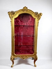 VITRINE ITALIENNE EN BOIS SCULPTÉ ET DORÉ EPOQUE NAPOLEON III DE STYLE LOUIS XV
