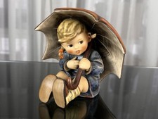 Hummel Figurine 152/0B. Fille