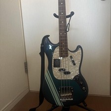 Fender mustang bass bass