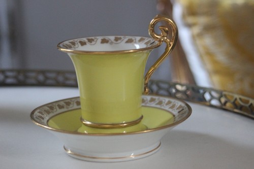 Tasse porcelaine forme - tasse,