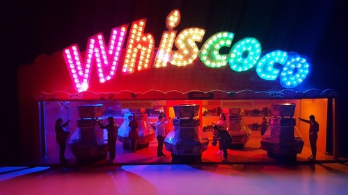 Stand cascade whiscoco fête - whiscoco,