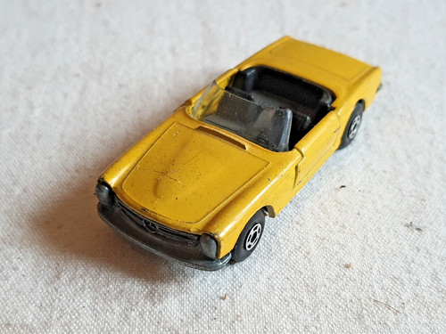 Mercedes 230 matchbox - 230, sl
