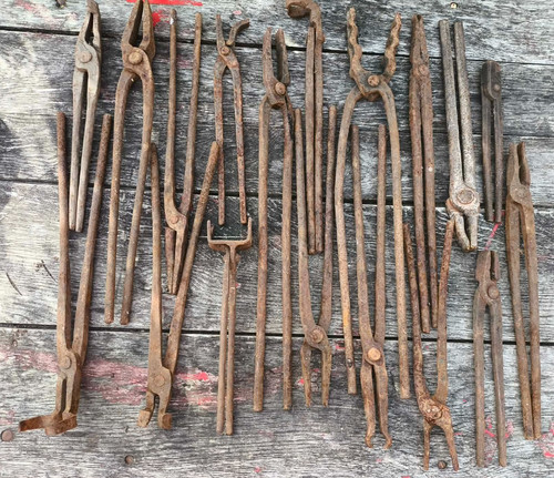 Lot outils de - 18, forge