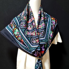 RARE VINTAGE foulard en soie Hermes "QALAMDAN" Carré 90 par Catherine Baschet