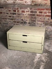 Meuble de rangement / table