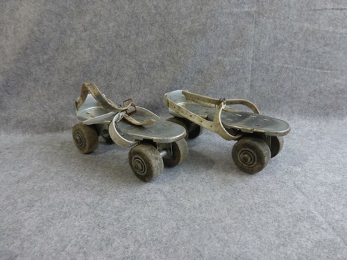 Ancienne paire patins - ancienne, à