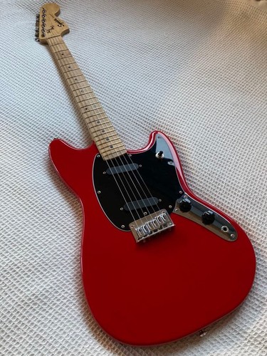 Guitare électrique squier - électrique, by
