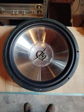 Subwoofer pour voiture Oxygen Audio . 800W  max/ 300W RMS. 38cm 15 pouces. 4ohms