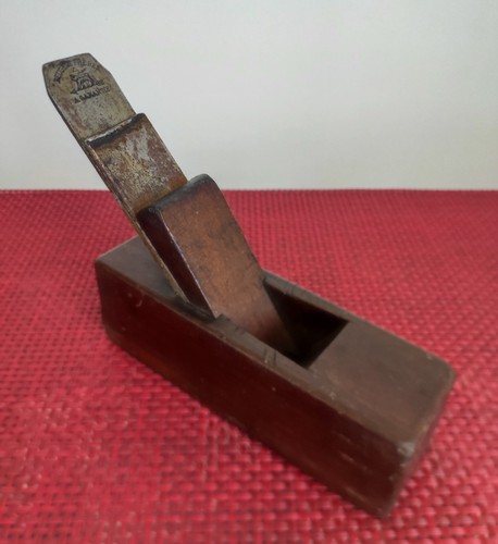 Ancien rabot bois - ancien, a