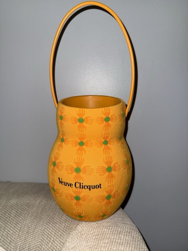 Veuve clicquot champagne sun - clicquot,
