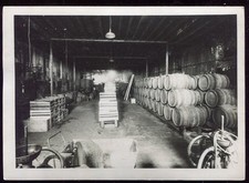 photo ancienne cave vin