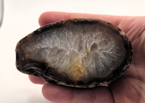 Agate naturelle non - , teintée