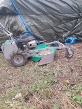 je vend tondeuse débroussailleuse professionnelle auto tracté av et ar