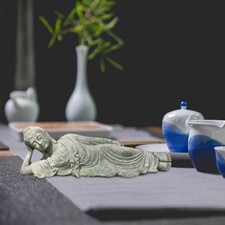 Statue de Bouddha couché