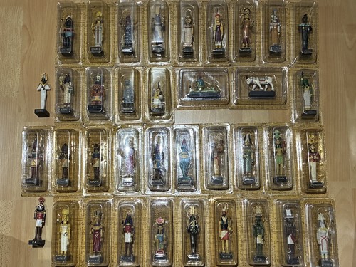 Gros lot figurines - 37,