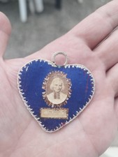 scapulaire ex voto reliquaire
