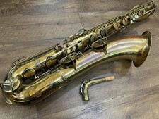 C.G. Saxophone baryton Conn