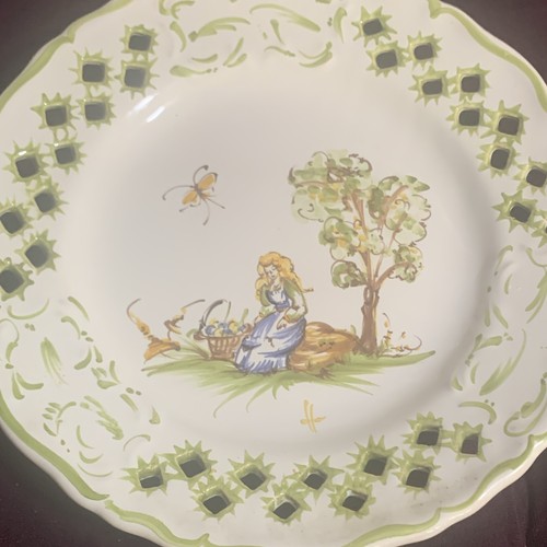 Assiette décorative - , en