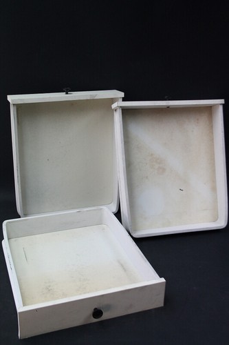 Vieux tiroir plastique - 1,