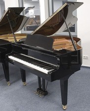 Piano À Queue Yamaha GB1