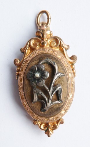Pendentif reliquaire