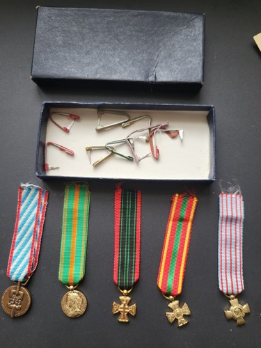 Lot médailles militaires - lot,